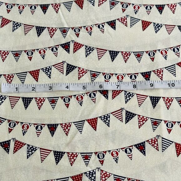 USA Banner Patriotic Fabric on Cream Marbled Background Cotton 54" x 44" - Picture 2 of 3